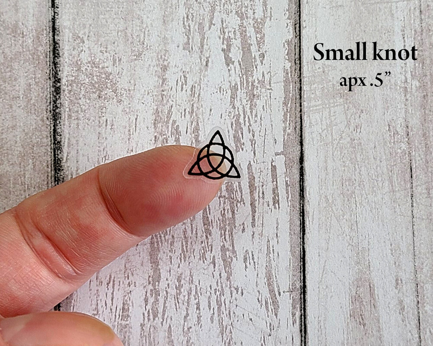 Celtic Trinity Knot for pagan  and witch planners